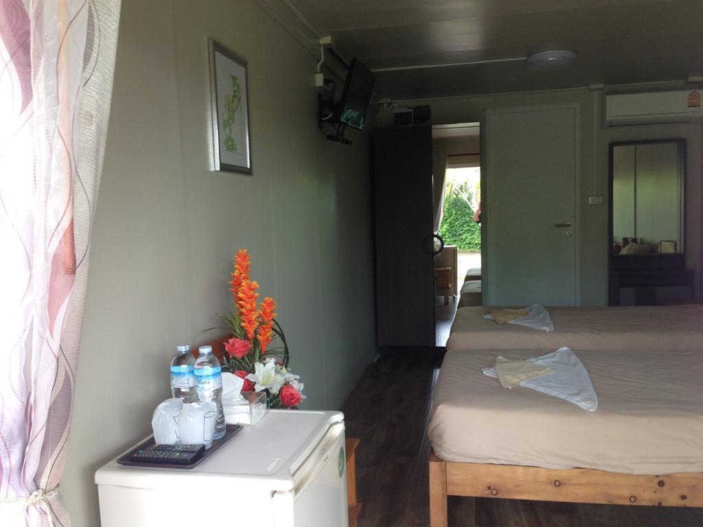 Check In And Chill Out Hotel Ban Laem Sok Exterior photo