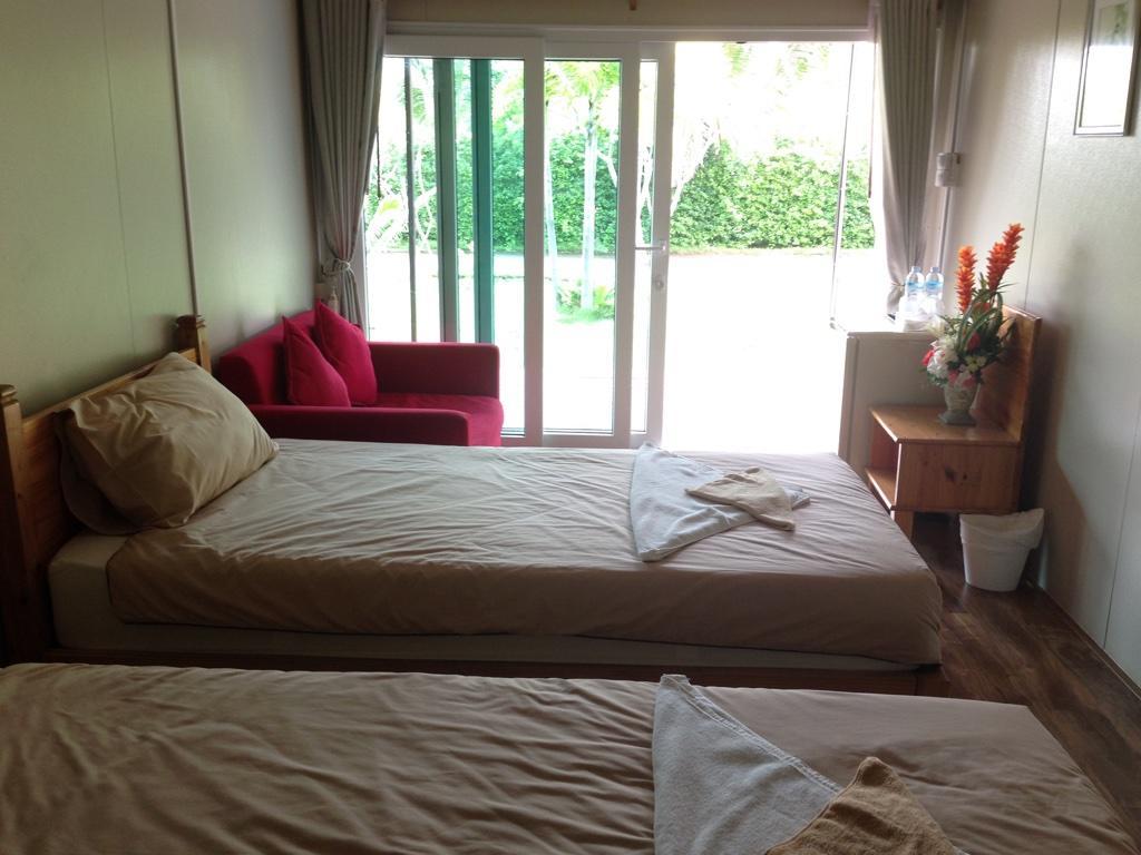 Check In And Chill Out Hotel Ban Laem Sok Exterior photo