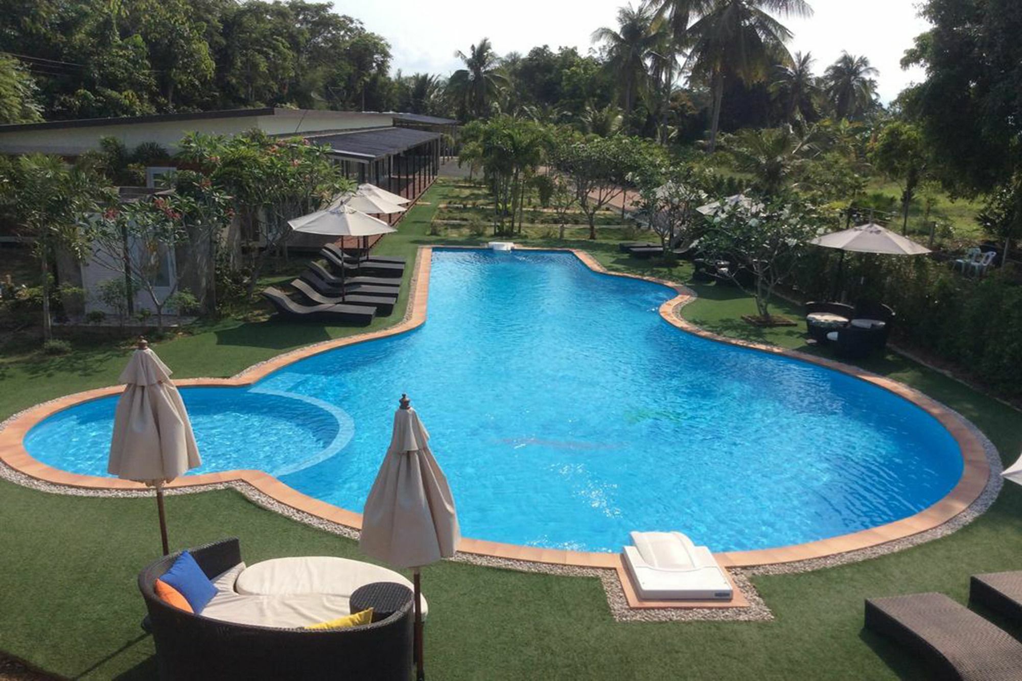 Check In And Chill Out Hotel Ban Laem Sok Exterior photo